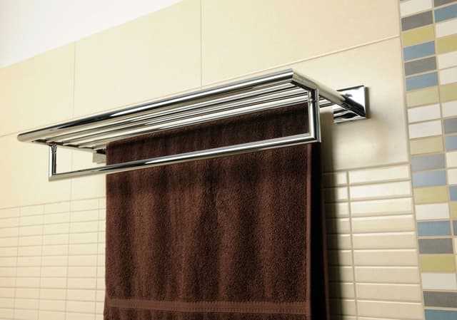 X-SQUARE półka na ręczniki z relingiem chrom 655x110x215mm