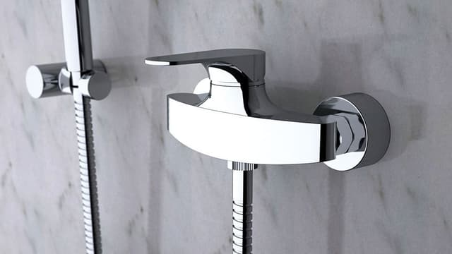 CORNELI bateria prysznicowa naścienna, chromowana 150 mm
