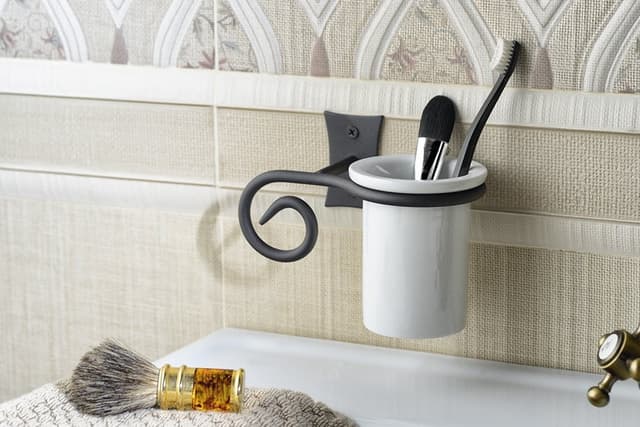 REBECCA kubek ceramiczny czarny - akcesoria łazienkowe