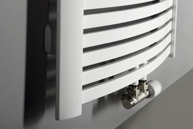 Grzejnik łazienkowy STING 650x1741 mm, 968 W