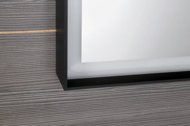 SORT lustro LED 470x700mm z czarną metalową ramą