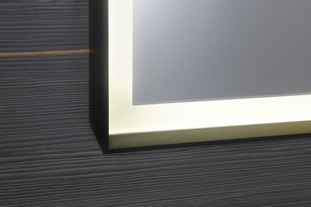 SORT lustro LED 470x700mm z czarną metalową ramą