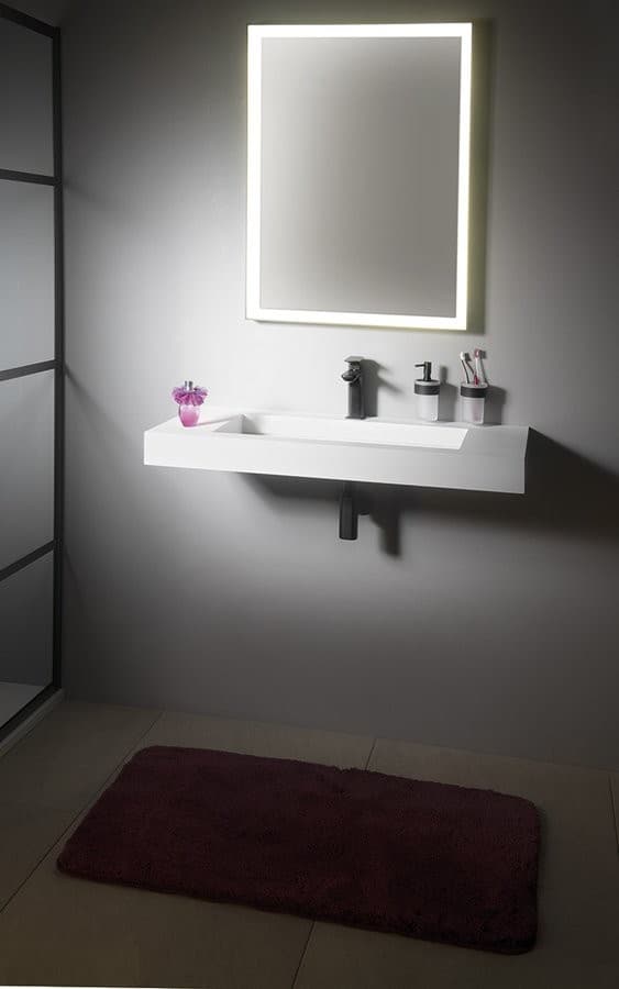 SORT lustro LED 470x700mm z czarną metalową ramą