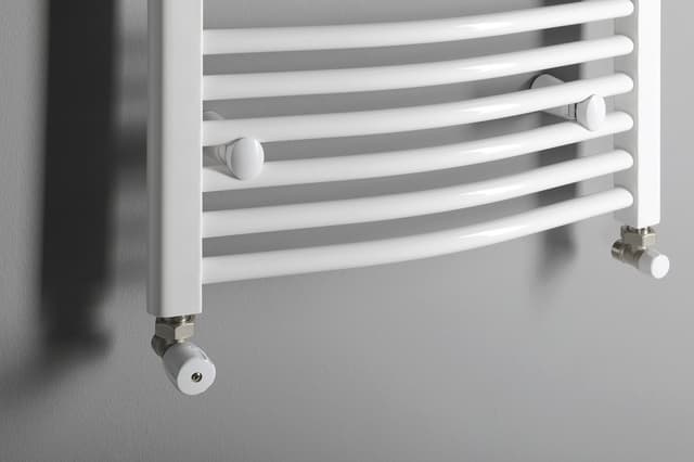 ECO zestaw przyłączeniowy niklowany z zaworem termostatycznym