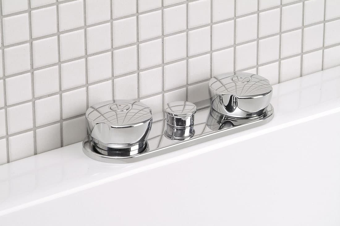 Bateria z przełącznikiem chrom 18x6 cm