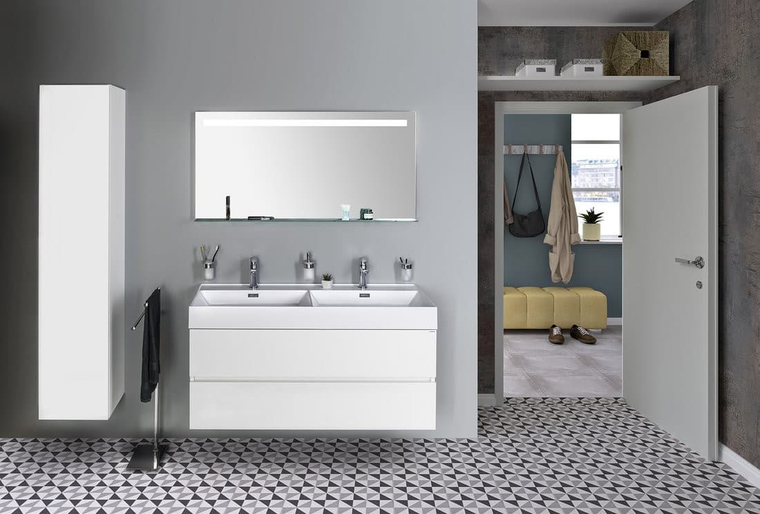 Lustro BRETO z oświetleniem LED i półką 1200x608 mm