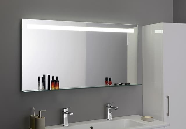 Lustro BRETO z oświetleniem LED i półką 1200x608 mm