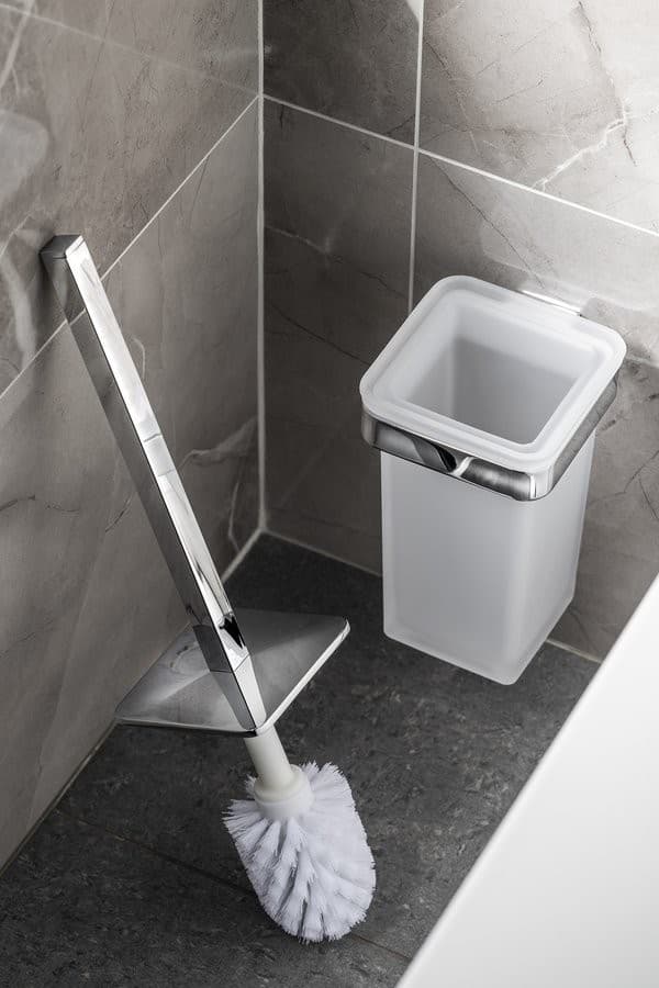 SAMOA szczotka WC wisząca, mleczne szkło, chrom