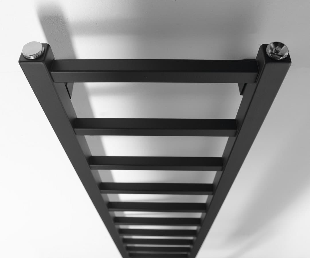 METRO LIGHT grzejnik łazienkowy 300x1500 mm, czarny mat