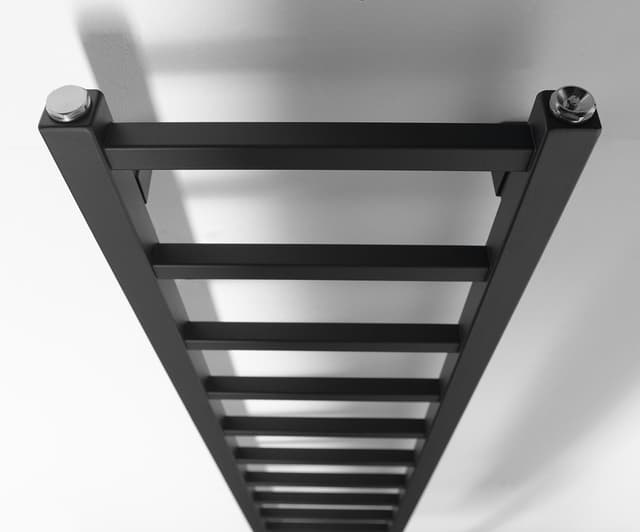 METRO LIGHT grzejnik łazienkowy 300x1500 mm, czarny mat