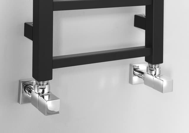 METRO LIGHT grzejnik łazienkowy 300x1140 mm, czarny mat