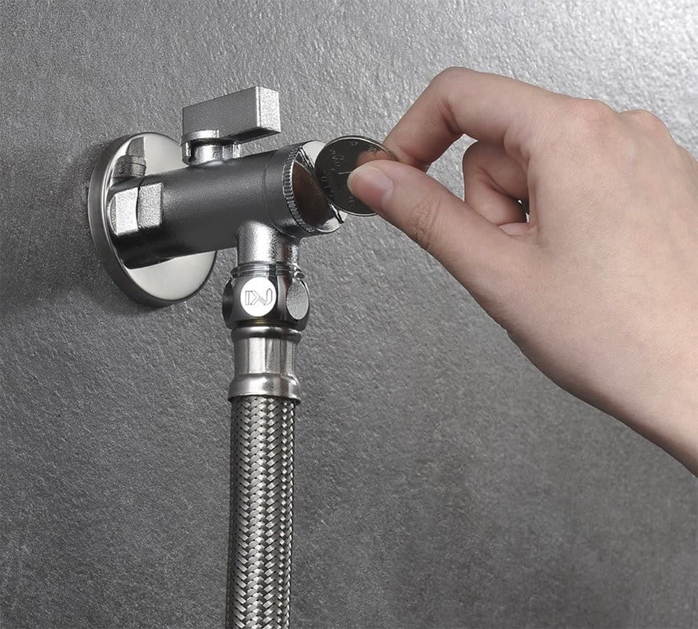 Zawór kątowy 1/2"x3/8", chromowany z filtrem, bez nakrętki