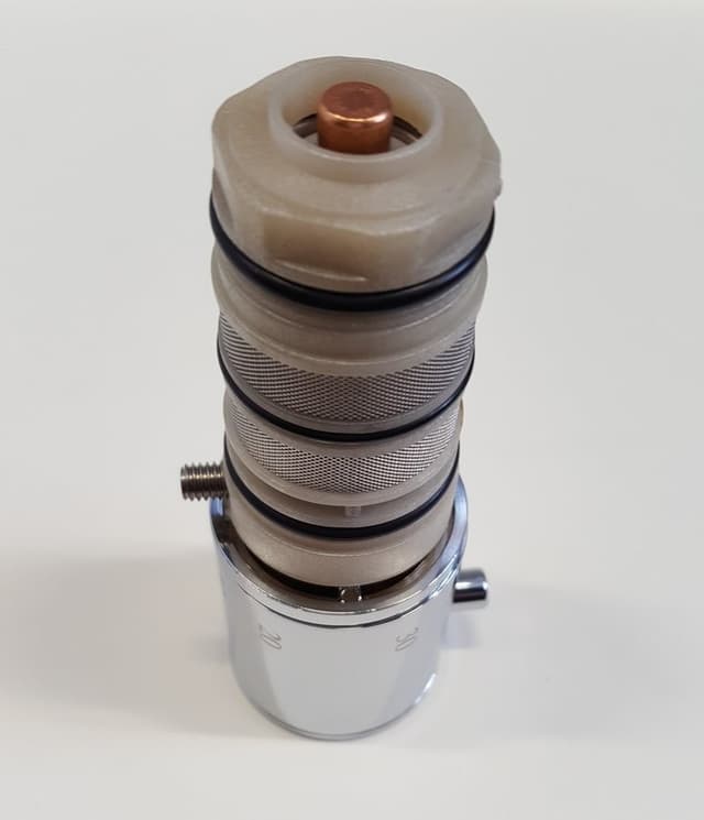 Głowica termostatyczna z rękojeścią do artykułu 55052