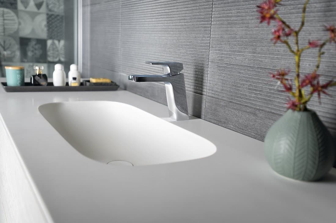TREOS 145 zestaw łazienkowy dąb Polar z oświetleniem LED