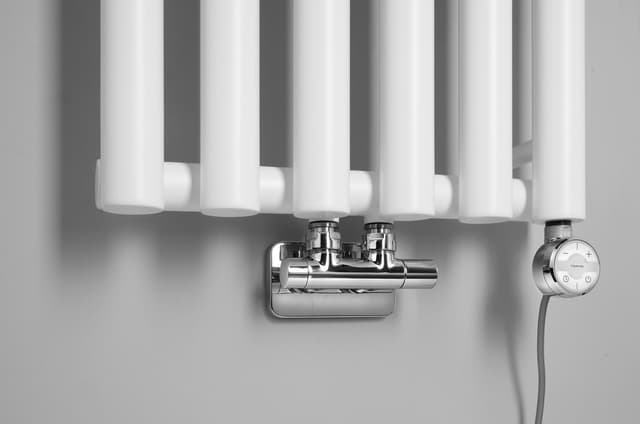 PILON grzejnik łazienkowy 196x1800mm, 6 wieszaki, biały mat