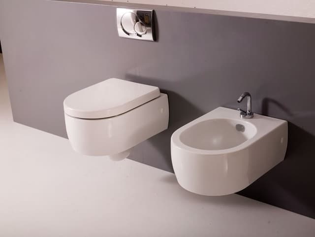 FLO bidet wiszący 36,5x20x50 cm - nowoczesny design