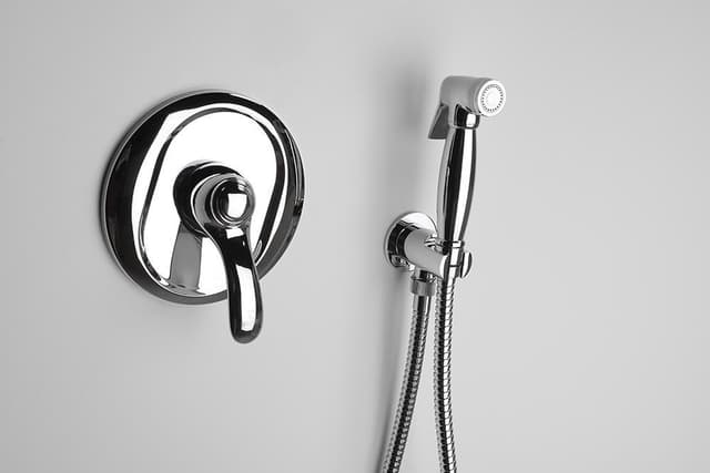 Prysznic bidetowy retro z wężem i uchwytem, chrom