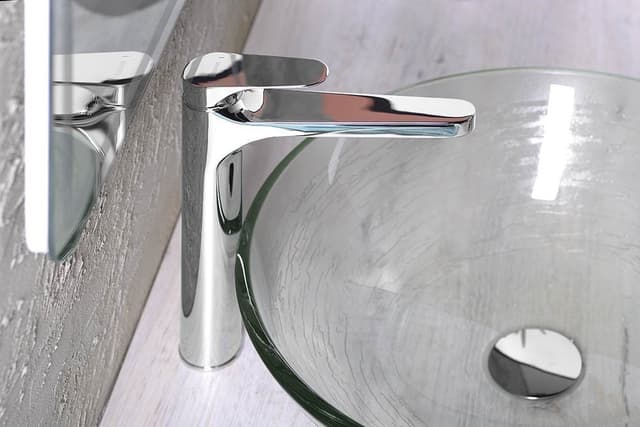 CORNELI wysoka bateria umywalkowa z wylewką 180 mm