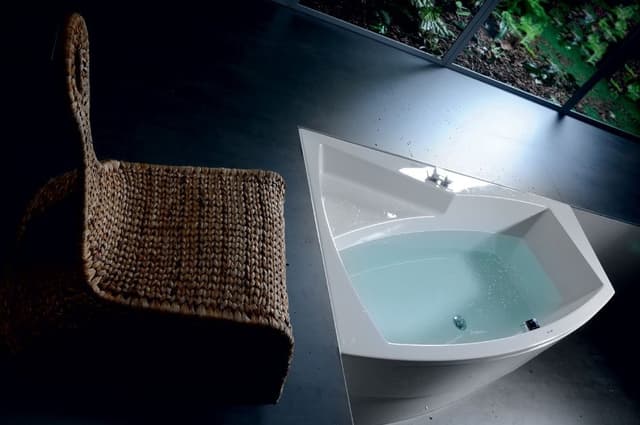 EVIA 170 R wanna asymetryczna 170x100 cm prawa biała