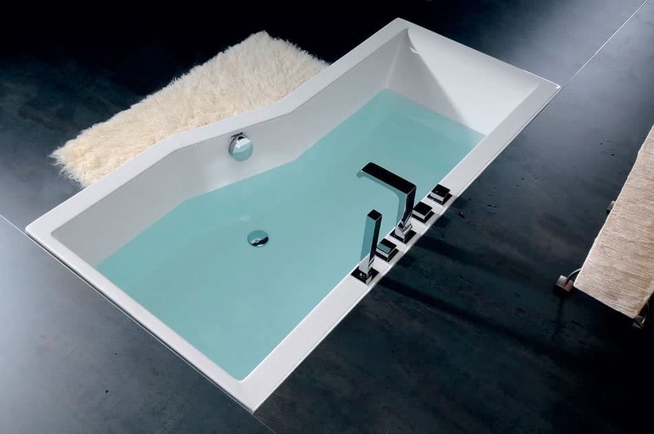 VERSYS R wanna asymetryczna 170x85cm, prawa, akryl