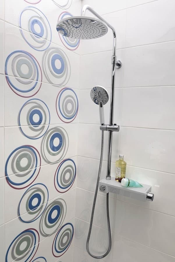 LIAM zestaw prysznicowy z baterią termostatyczną i półką