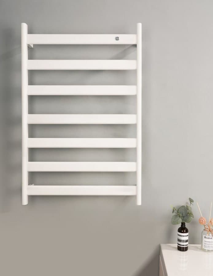 ELIAS elektryczna suszarka na ręczniki 490x730mm 105W