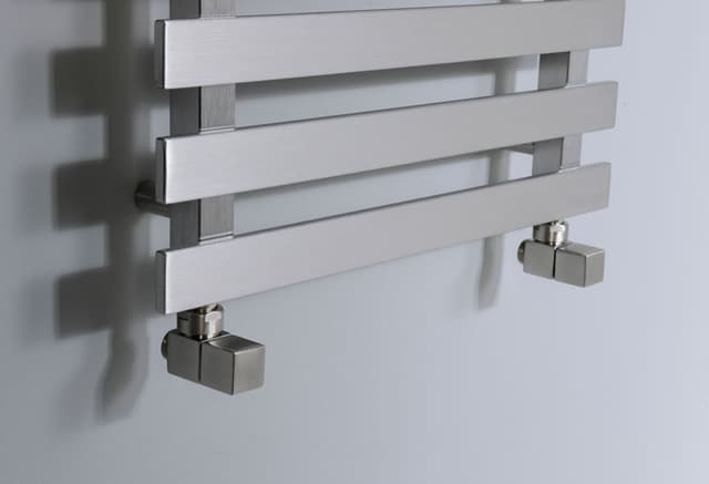 CUBE zestaw przyłączeniowy ze stali nierdzewnej