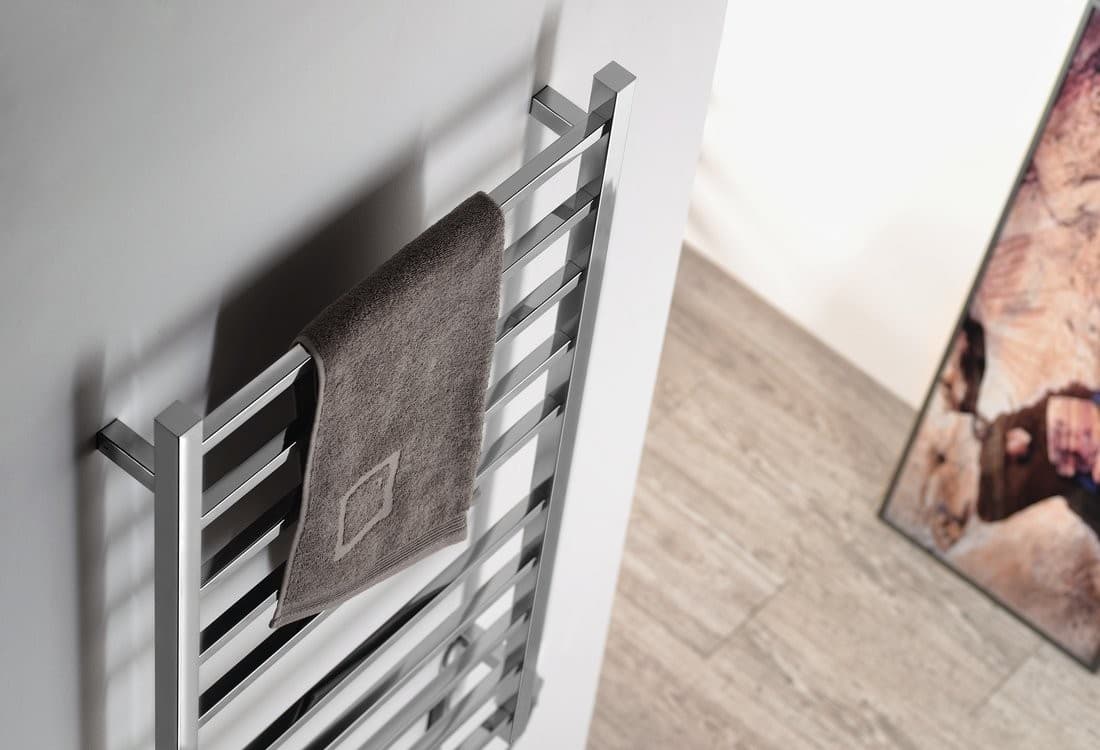 ESKINADO elektryczna suszarka na ręczniki kwadratowa 120W