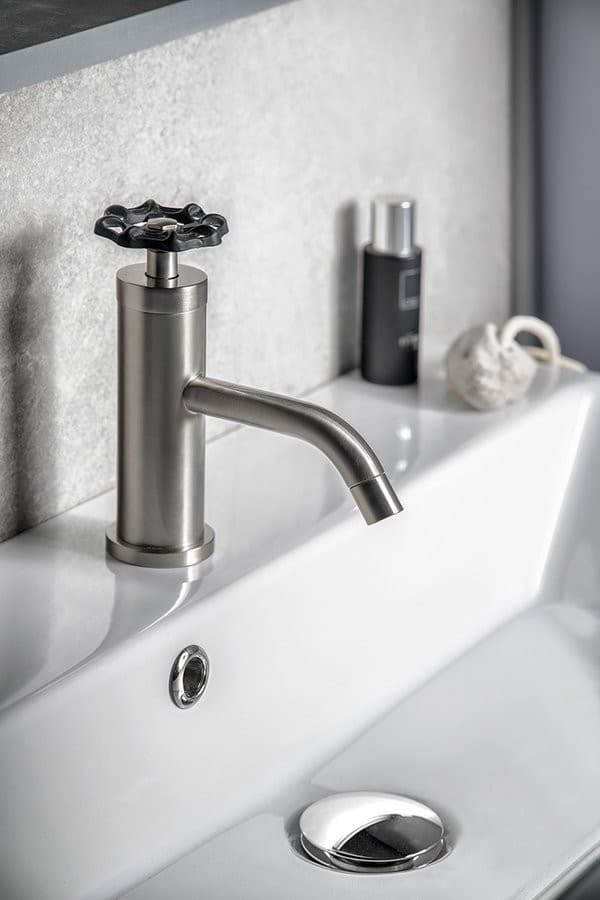 INDUSTRY bateria umywalkowa, nikiel/czarny, bez odpływu