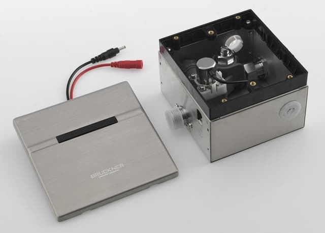 Sensorowy mechanizm spłukujący do pisuaru 6V, stal nierdzewna