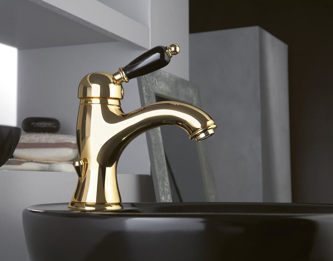 KIRKÉ BLACK bateria umywalkowa z odpływem czarna, złota