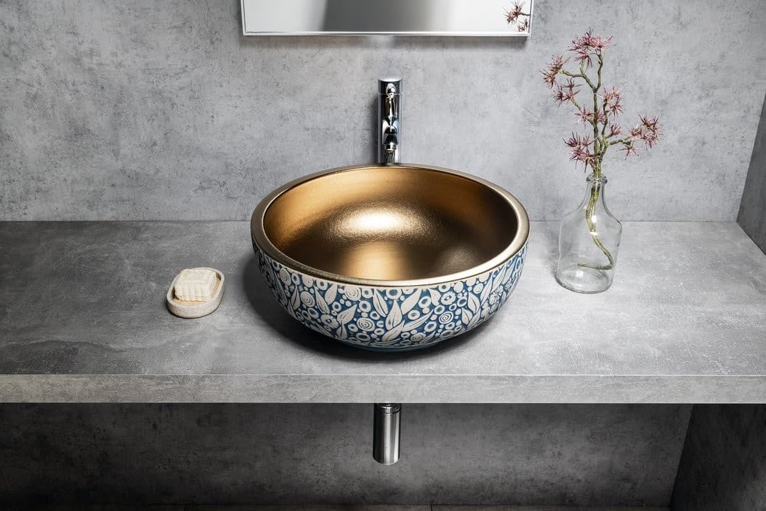 PRIORI ceramiczna umywalka nablatowa Ø 41 cm z wzorem