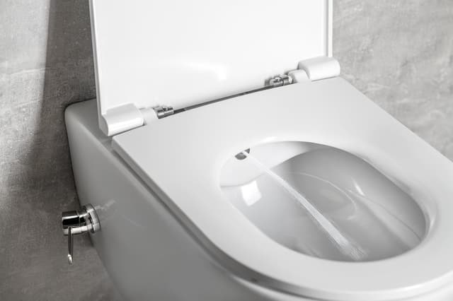 INFINITY CLEANWASH WC wiszące Rimless z dyszą bidetową 36,5x53 cm