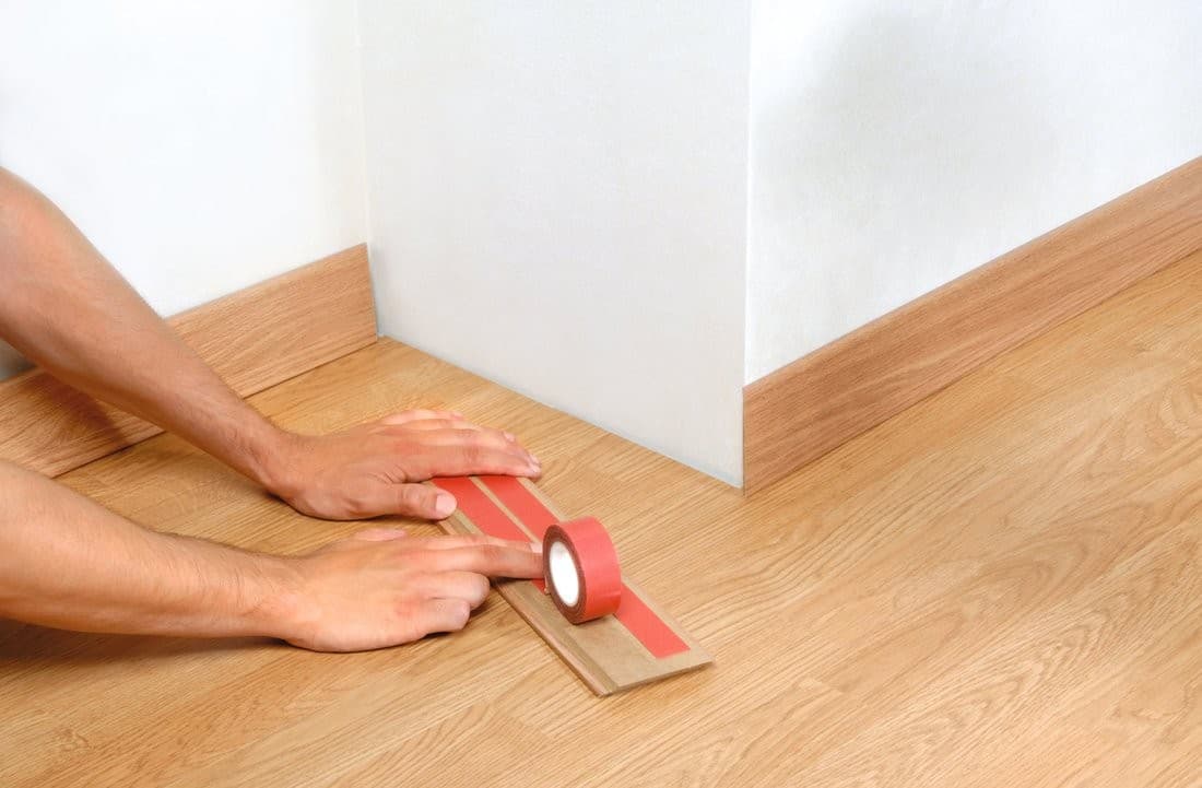 MONTACK taśma klejąca uniwersalna 2,5m x 19mm