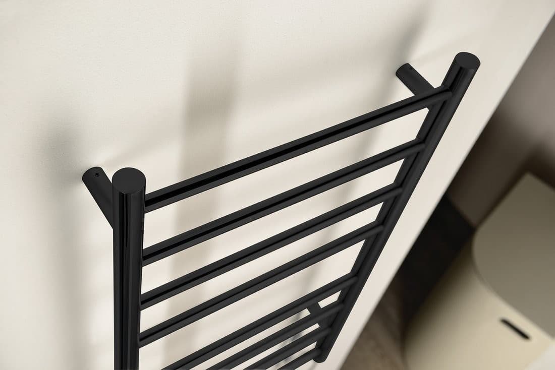 REDONDO elektryczna suszarka na ręczniki, okrągła, 630x1160 mm, 130 W, czarny