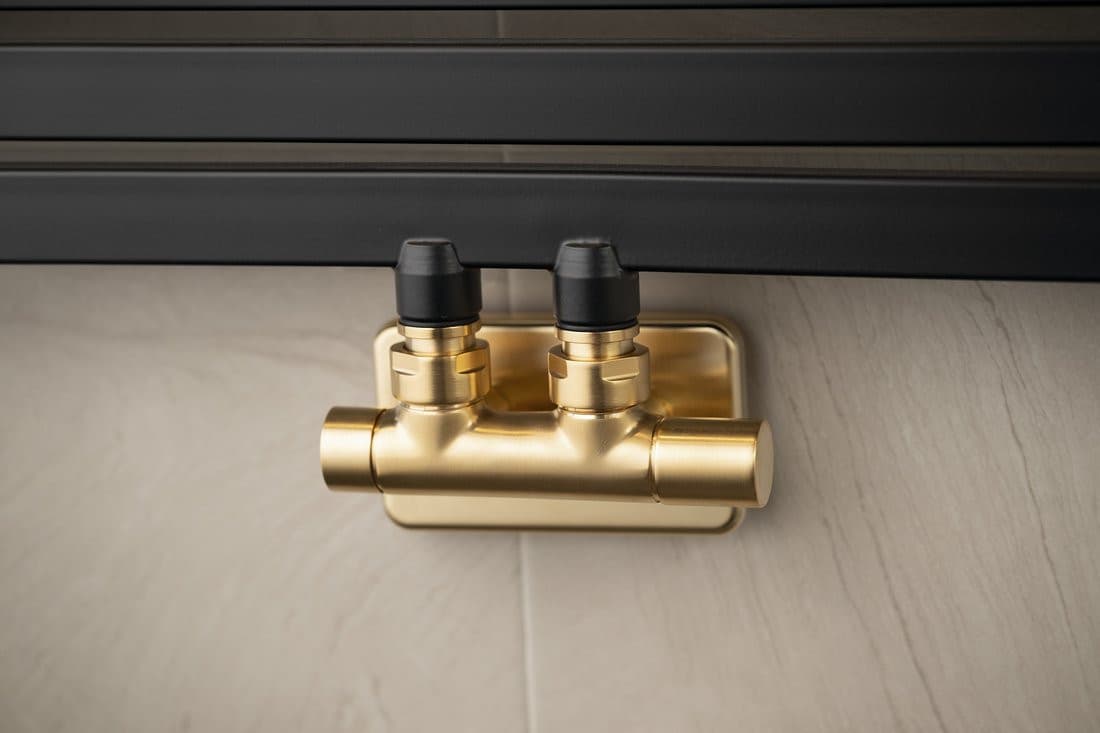 TWIN zestaw przyłączeniowy zaworu termostatycznego do przyłącza środkowego, złoto mat