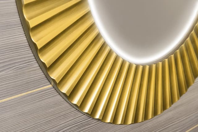 PRIDE okrągłe lustro z oświetleniem LED w ramie średnica 75cm, złoto