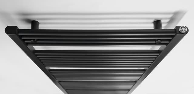DIRECT grzejnik łazienkowy DIRECT grzejnik z bocznym przyłączem 600x1680mm, czarny mat
