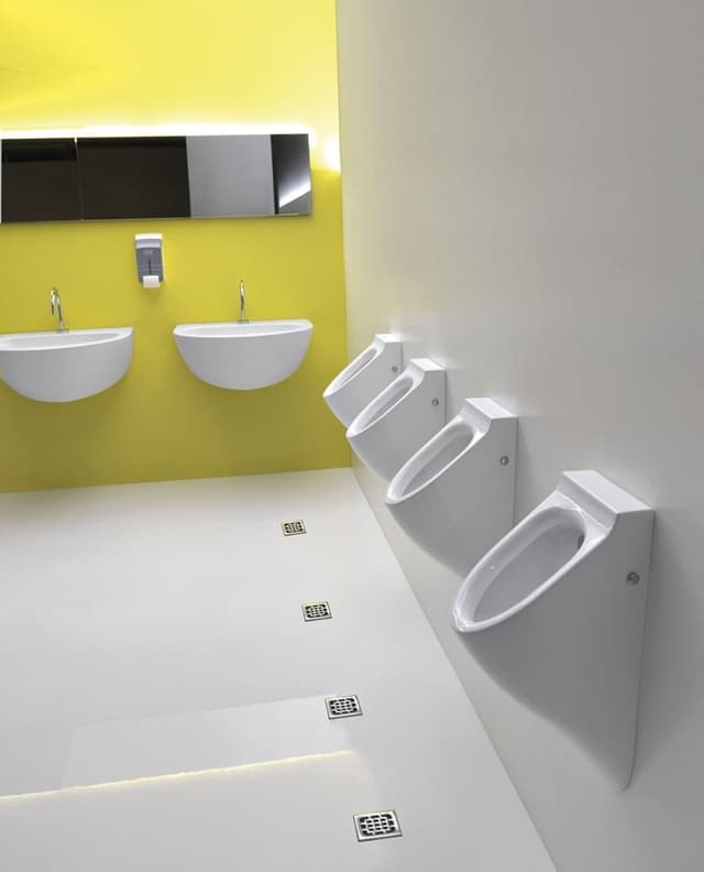 AQUATECH pisuar z syfonem i zestawem mocującym 21x53,5cm